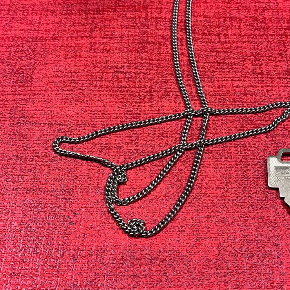 THE GIVING KEY VINTAGE AUTHENTIC CHAIN & KEY WITH THE WORD ‘FEARLESS’ ON KEY - Picture 7 of 9